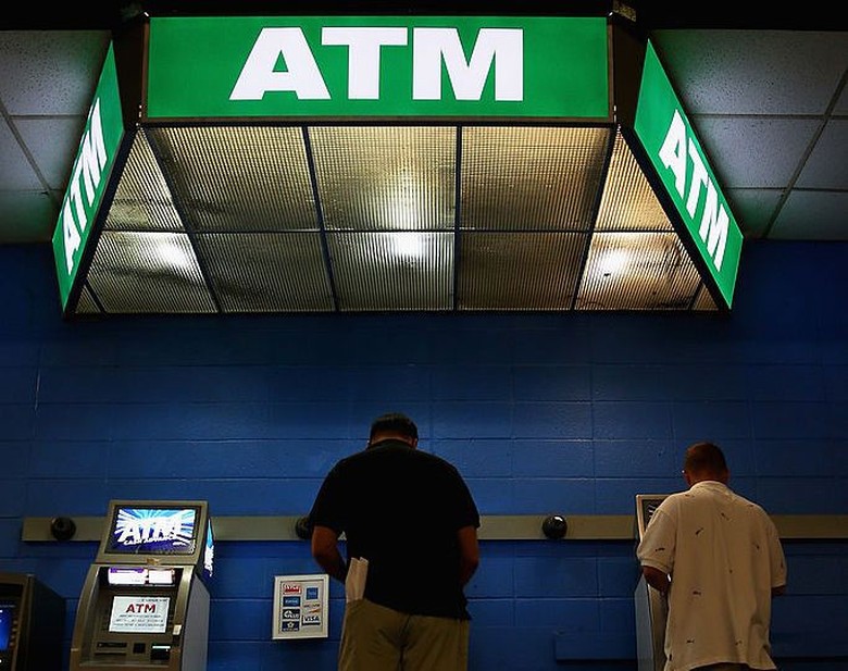 Bobol ATM Rp 20 Juta, Pencuri di Makassar Sumbang ke Rumah Ibadah Bobol ATM Rp 20 Juta, Pencuri di Makassar Sumbang ke Rumah Ibadah