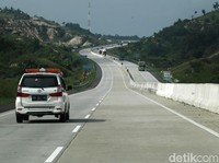 Menjajal Tol Terpanjang RI, Bagaimana Rasanya?