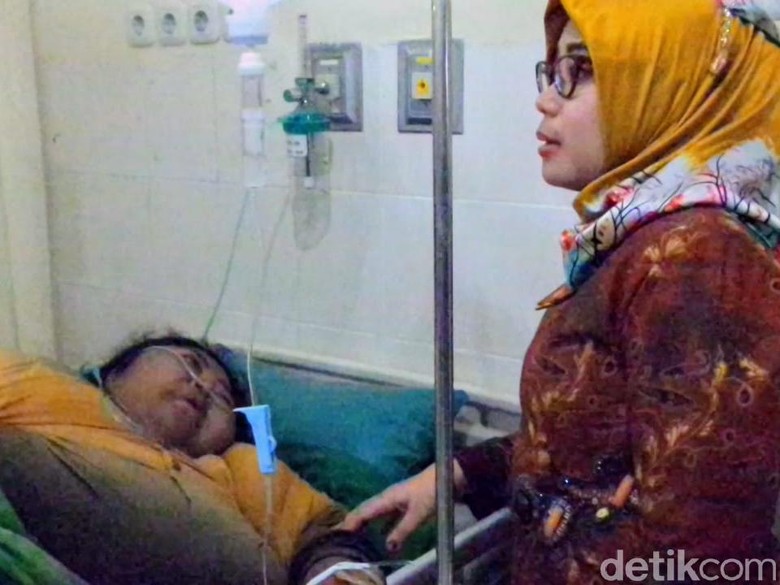 Tim Gizi Pantau Perempuan yang Berbobot 200 Kg di Lamongan Tim Gizi Pantau Perempuan yang Berbobot 200 Kg di Lamongan