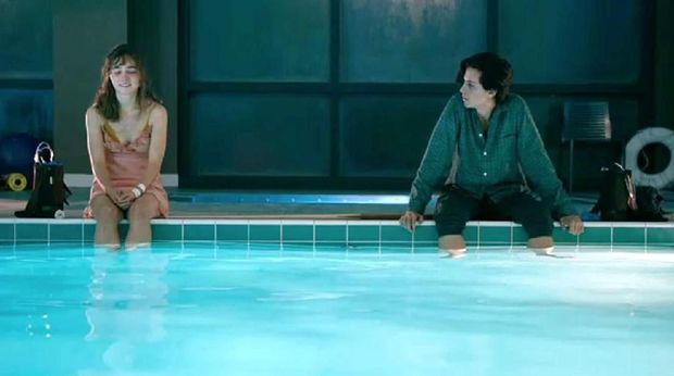 'Five Feet Apart': Sedihnya Tak Bisa Menyentuh yang Dicinta