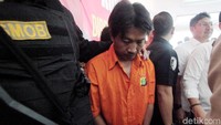 Mobil tangki tersebut awalnya mengisi solar di Depo Pertamina Plumpang pada pukul 04.30 WIB. Truk tersebut sedianya mengirim BBM ke SPBU Tangerang.