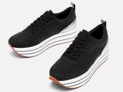 Tak Harus Pakai High Heels, 5 Sneakers Keren Ini Bisa Bikin Kamu Lebih Tinggi