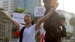 Atraksi Srikandi Unyu Ajak Tertib Berlalu Lintas
