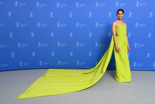 Dalam sebuah wawancara, aktris 26 tahun ini mengatakan bahwa Sunil dan Anmom adalah dua orang yang sangat penting baginya. Ia bahkan mengaku tidak bisa hidup tanpa mereka. Foto: Getty Images