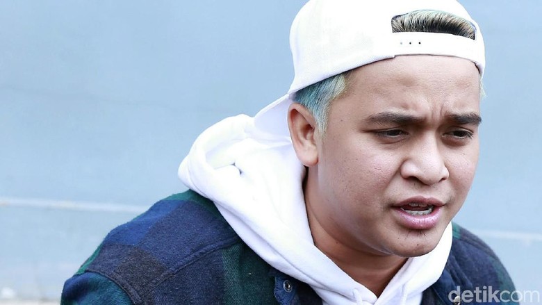 Elvia Cerolline Bantah Rusak Hubungan Billy Syahputra dengan Hilda Vitria Elvia Cerolline Bantah Rusak Hubungan Billy Syahputra dengan Hilda Vitria