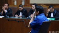 Hakim menyebut Lucas terbukti bersalah merintangi penyidikan KPK. Lucas juga disebut sebagai orang yang menyarankan Eddy Sindoro agar tidak kembali ke Indonesia.