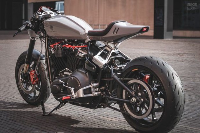 Modif Harley-Davidson Ini Bikin Meleleh Modif Harley-Davidson Ini Bikin Meleleh
