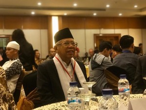 Tanggapi Survei Kompas, Kiai Maruf: Ambil Tengah Saja
