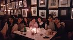 Pose Cantik Tsania Marwa Saat Mencicip Makanan Enak Bareng Sahabat