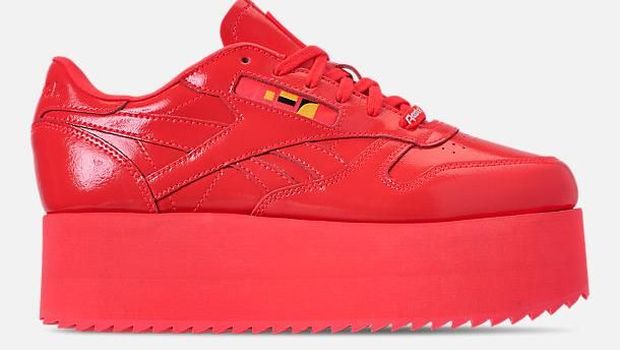 Tak Harus Pakai High Heels, 5 Sneakers Keren Ini Bisa Bikin Kamu Lebih Tinggi