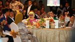Terima Kue hingga Disuapi, Ini Momen Mesra Mufidah Kalla dan Jusuf Kalla