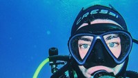 Pria tampan ini juga begitu menikmati aktivitas diving (seanopry55/Instagram)