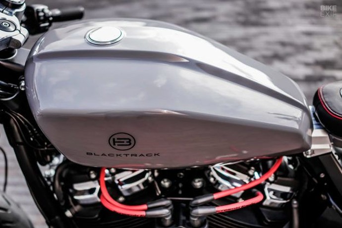 Modif Harley-Davidson Ini Bikin Meleleh Modif Harley-Davidson Ini Bikin Meleleh