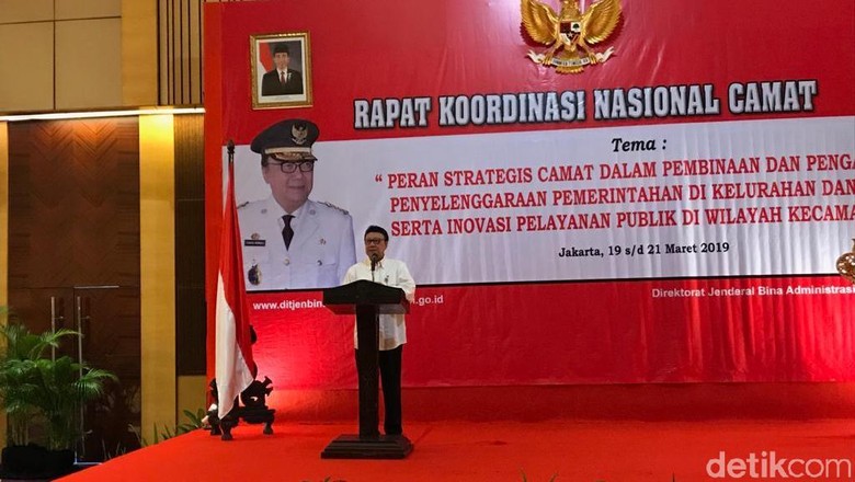Tekan Golput, Mendagri Minta Camat Se-Indonesia Gelar Simulasi di TPS Tekan Golput, Mendagri Minta Camat Se-Indonesia Gelar Simulasi di TPS
