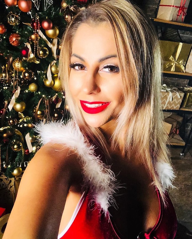 Masih banyak orang yang penasaran dengan hidup mantan bintang porno itu hingga followers di Instagramnya mencapai 1,4 juta. Foto: dok. Instagram (@berkova)