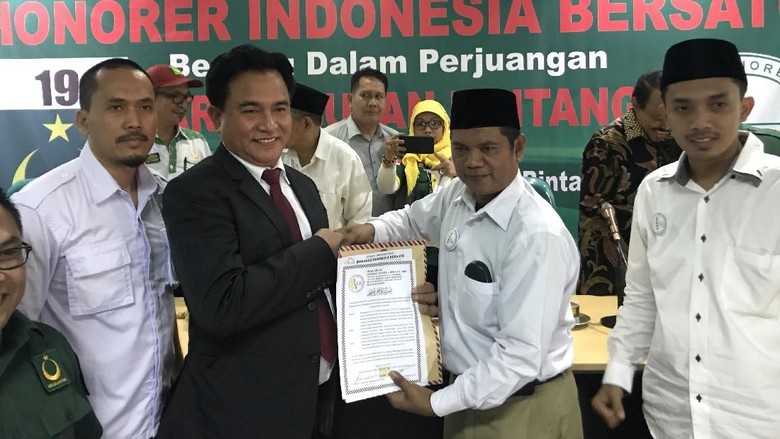 Diangkat Jadi Pembina HIB, Yusril Janji Perjuangkan Hak Guru Honorer Diangkat Jadi Pembina HIB, Yusril Janji Perjuangkan Hak Guru Honorer
