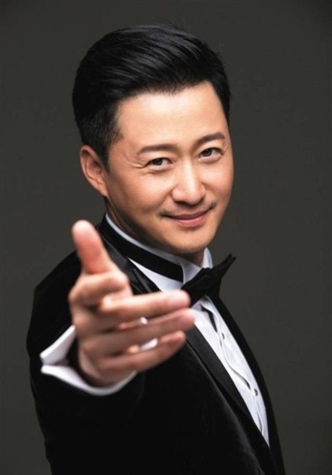 Setiap tahunnya TC Candler merilis daftar 100 wanita dan pria paling cantik/tampan sedunia, tapi untuk pertama kali TC Candler Asia melakukan pemilihan di wilayah Asia-Pacifik. Lebih dari 10 juta orang di media sosial berpartisipasi untuk melakukan jajak pendapat di pemilihan 100 pria paling tampan se-Asia. Foto: Instagram