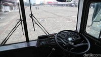 Terasa jadul bangat ya pada tampilan kemudinya?