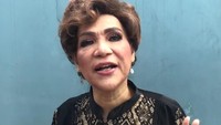 Namun kondisi Dorce kembali drop, Dorce Gamalama mengatakan ingin tidur karena mengantuk. Ia pun tak sadarkan diri. Foto: 20Detik