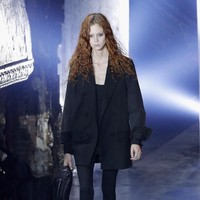 Setelah mendapat hormon testosteron sejak enam bulan lalu, tubuh Nathan mengalami perubahan. Suaranya lebih berat, wajahnya lebih mengotak dan berat badannya bertambah hampir 10 kg. Rambut merahnya juga dipotong lebih pendek agar terlihat lebih maskulin. Untuk menyempurnakan transisi tersebut, ia juga berencana menjalani operasi pergantian kelamin. Foto: Getty Images