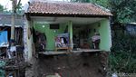 Penampakan Rumah yang Rusak Karena Banjir di Ujungberung