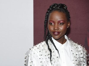 Lupita Nyongo Dituduh Munafik Usai Komentar Lawas Soal Black Panther