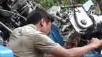 Warga Bantu Evakuasi Bangkai Heli yang Jatuh di Tasik