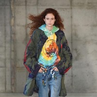 Fashion show Louis Vuitton pada Oktober 2018 menjadi penampilan terakhirnya sebagai model perempuan sebelum menjalani operasi hormonol. Kala itu, Louis Vuitton memanggungkan banyak model LGBT untuk memeragakan koleksi tersebut. Foto: Getty Images