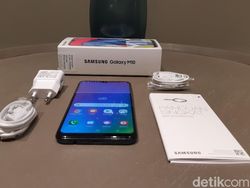 Unboxing Galaxy M10, Smartphone Rp 1 Jutaan dari Samsung