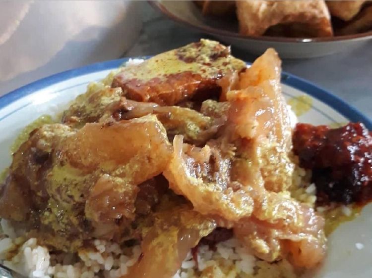 Bagaimana Kalau Pagi Ini Sarapan Gudeg Koyor yang Kenyal Gurih Ini?