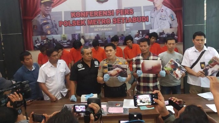 Polisi Gadungan Ditangkap Karena Peras Warga di Flyover Karet