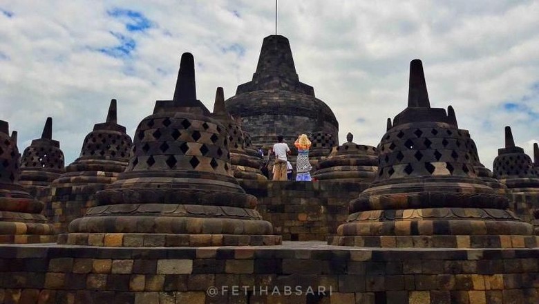 Ilustrasi Candi Borobudur (Feti Habsari/dTraveler) Ilustrasi Candi Borobudur (Feti Habsari/dTraveler)