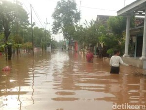 Hujan Deras, Banjir Terjang 13 Desa di 8 Kecamatan Pasuruan