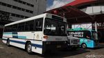 Bus-bus Jadul Rayu Pengunjung Jiexpo Kemayoran