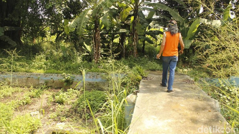 Sisa kolam renang di Kawasan Berglust di Cimahi (Yudha Maulana/detikcom) Sisa kolam renang di Kawasan Berglust di Cimahi (Yudha Maulana/detikcom)