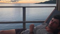 Santai sore ditemani pemandangan laut (seanopry55/Instagram)