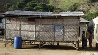 Sebagai besar rumah di daerah operasional Teras BRI Kapal Bahtera Seva II ini terbuat dari kayu dengan desain panggung.