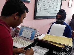 Dibacok Suami Karena Selingkuh, Korban Dirujuk ke Rumah Sakit