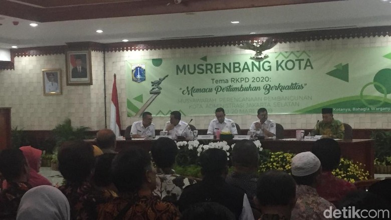 Antara E-Musrenbang Jakarta dan Decide Madrid Antara E-Musrenbang Jakarta dan Decide Madrid