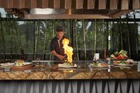 Lihat Aksi Seru Chef Memasak Omi Beef di 'Spring Teppanyaki'