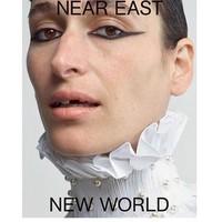 Selain gaya busana, penampilan fisik anggota band The Black Lips and Crush tersebut juga tak kalah unik yang membuatnya semakin mencuri atensi sebagai seorang model. Foto: Instagram @fangusz666