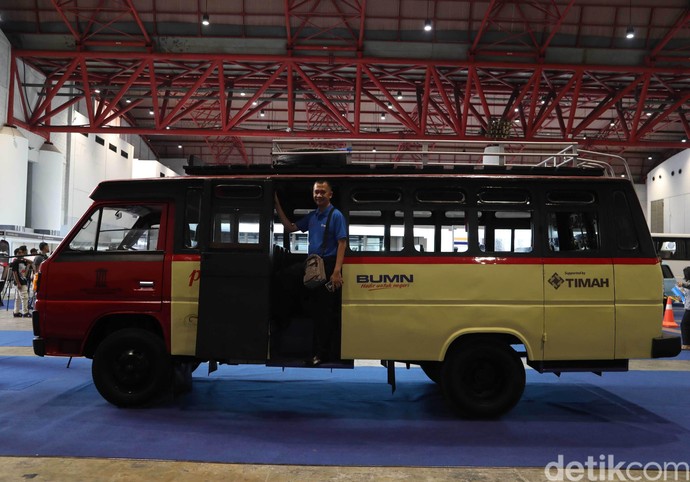 Bus-bus Jadul Rayu Pengunjung Jiexpo Kemayoran