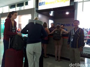 Money Changer BRI Permudah Liburan Para Turis di Labuan Bajo