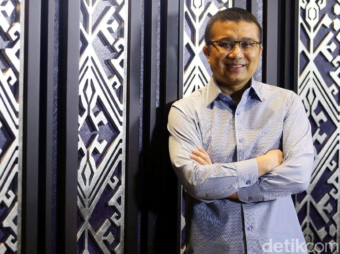 Blak Blakan Bersama Erwin Aksa

Tim Blak Blakan detikcom berkesempatan mewawancarai Mantan Politikus Golkar Erwin Aksa yang baru saja mengundurkan diri karena memiliki pandangan yang berbeda dengan Partai Golkar, Jakarta, Rabu (20/3/2019). Grandyos Zafna/detikcom