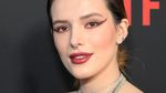 Seksinya Bella Thorne dengan Mini Dress Hitam
