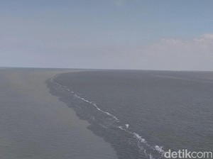 Fenomena Air Laut Terbelah di Suramadu, Apa Kata Pakar