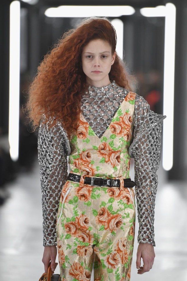 Nathan Westling dulu dikenal sebagai Natalie. Model yang sering berjalan untuk fashion show brand-brand kenamaan itu memutuskan untuk menjadi transgender dan tetap diterima di industri modeling. Foto: Getty Images