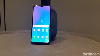 Smartphone ini hadir dengan layar berukuran 6,2 inch HD+.  (Foto: detikINET/Virgina Maulita Putri)