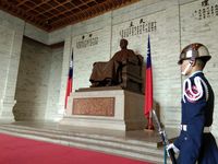 Belajar Sejarah Perang Sipil China di Chiang Kai-shek Memorial Hall