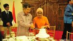 Terima Kue hingga Disuapi, Ini Momen Mesra Mufidah Kalla dan Jusuf Kalla